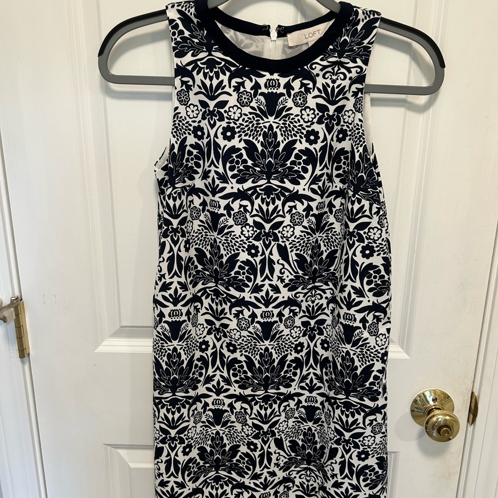 Loft shift dress NWOT.